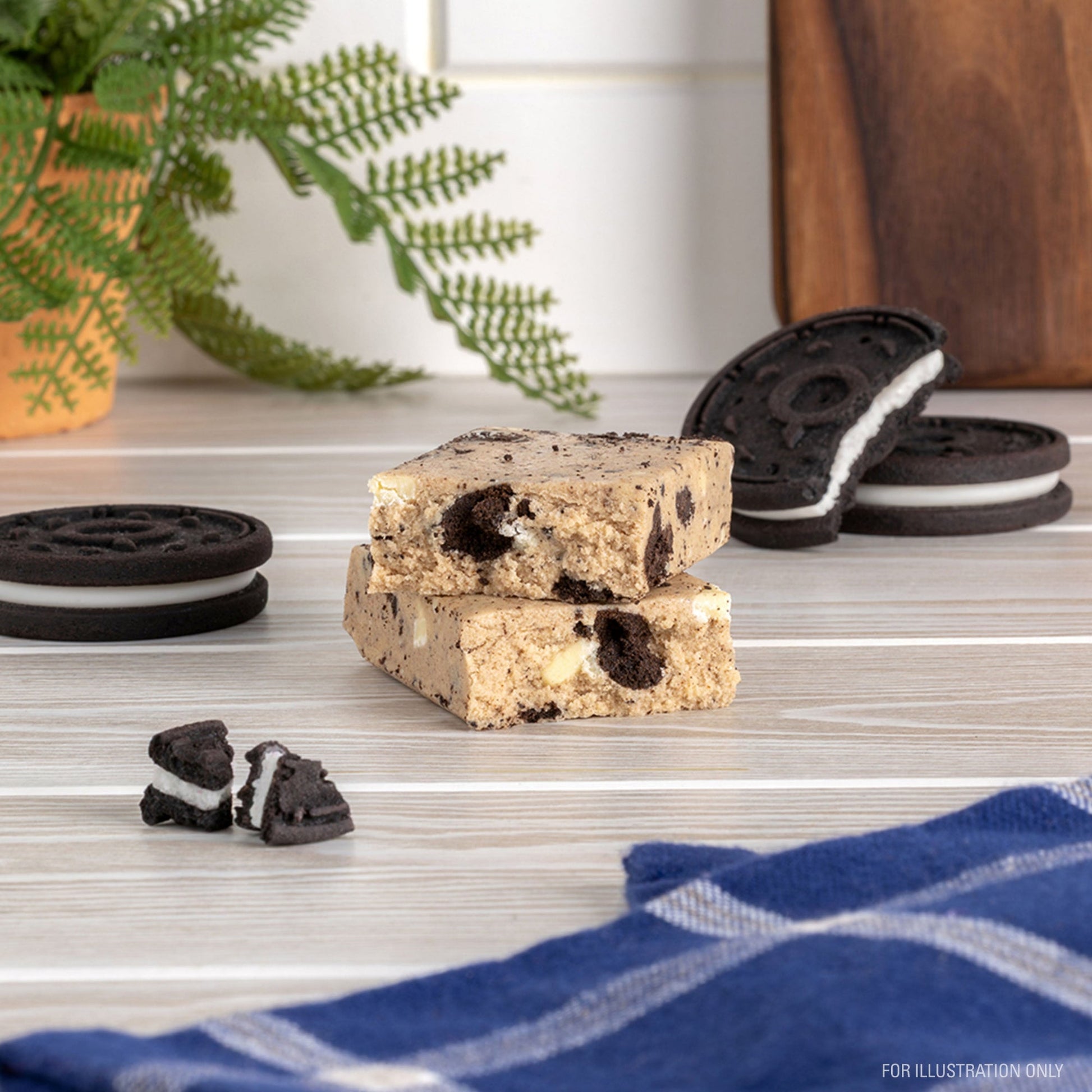 cookies-and-cream-protein-bars-k0 15807_QN_USA_ProteinBar_CAC_InterimAssetUpdate_Digital_Tabletop1.jpg
